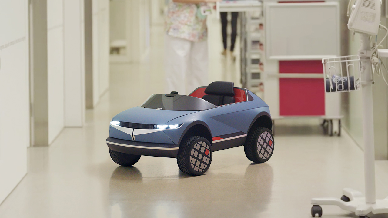 Mini elektromobil od Hyundai pomáha pri liečbe detí v nemocnici