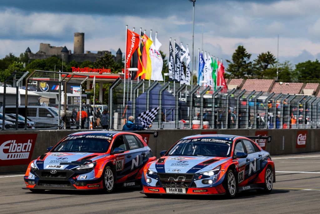 Hyundai Motorsport obsadil 1. a 2. miesto v triede TCR na legendárnej 24-hodinovke Nürburgring